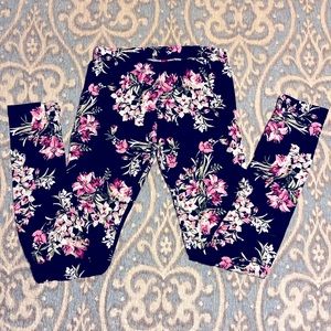 Black floral leggings